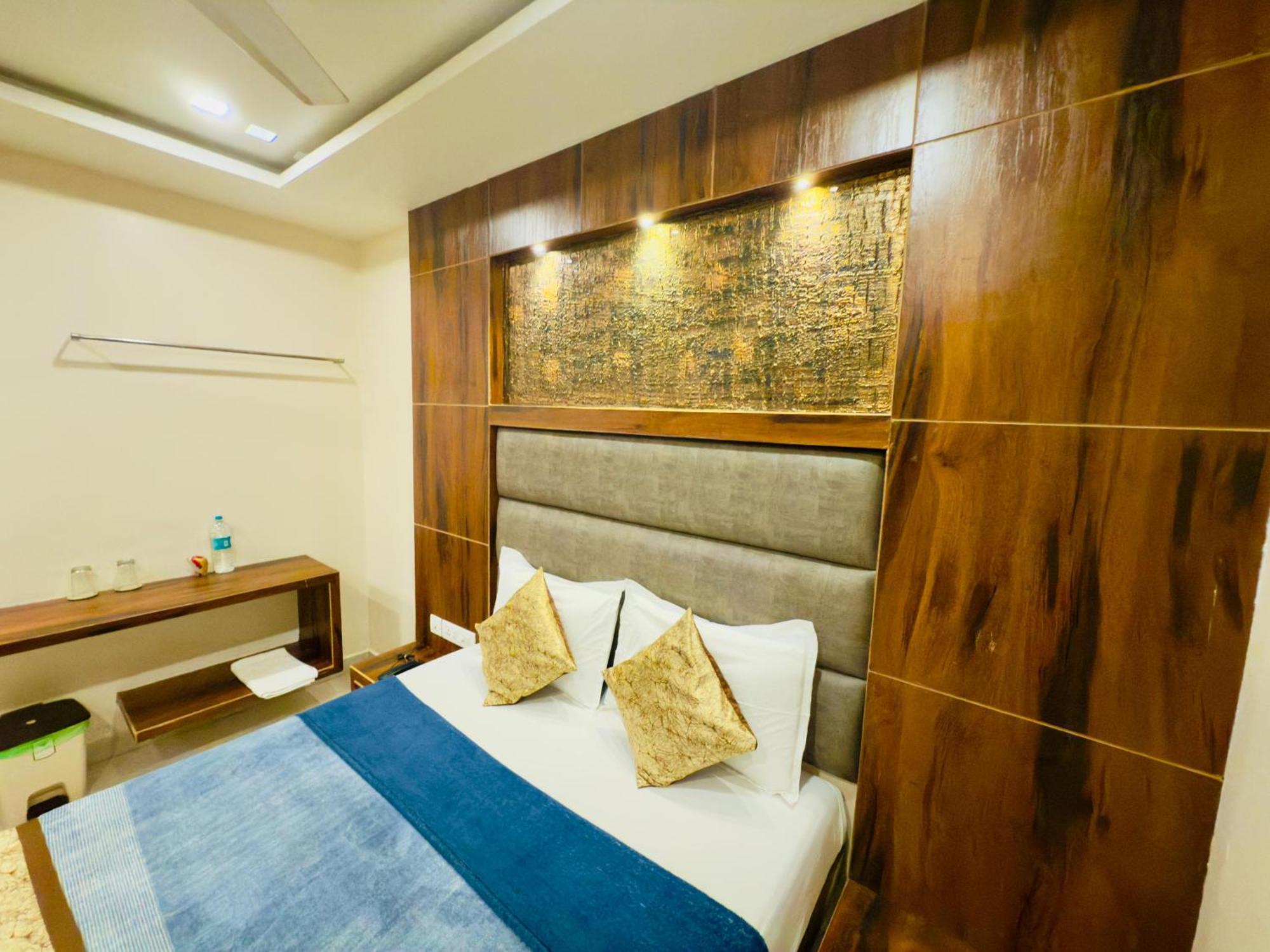 The Hydel Park - Business Class Hotel - Near Central Railway Station Madrás Exterior foto