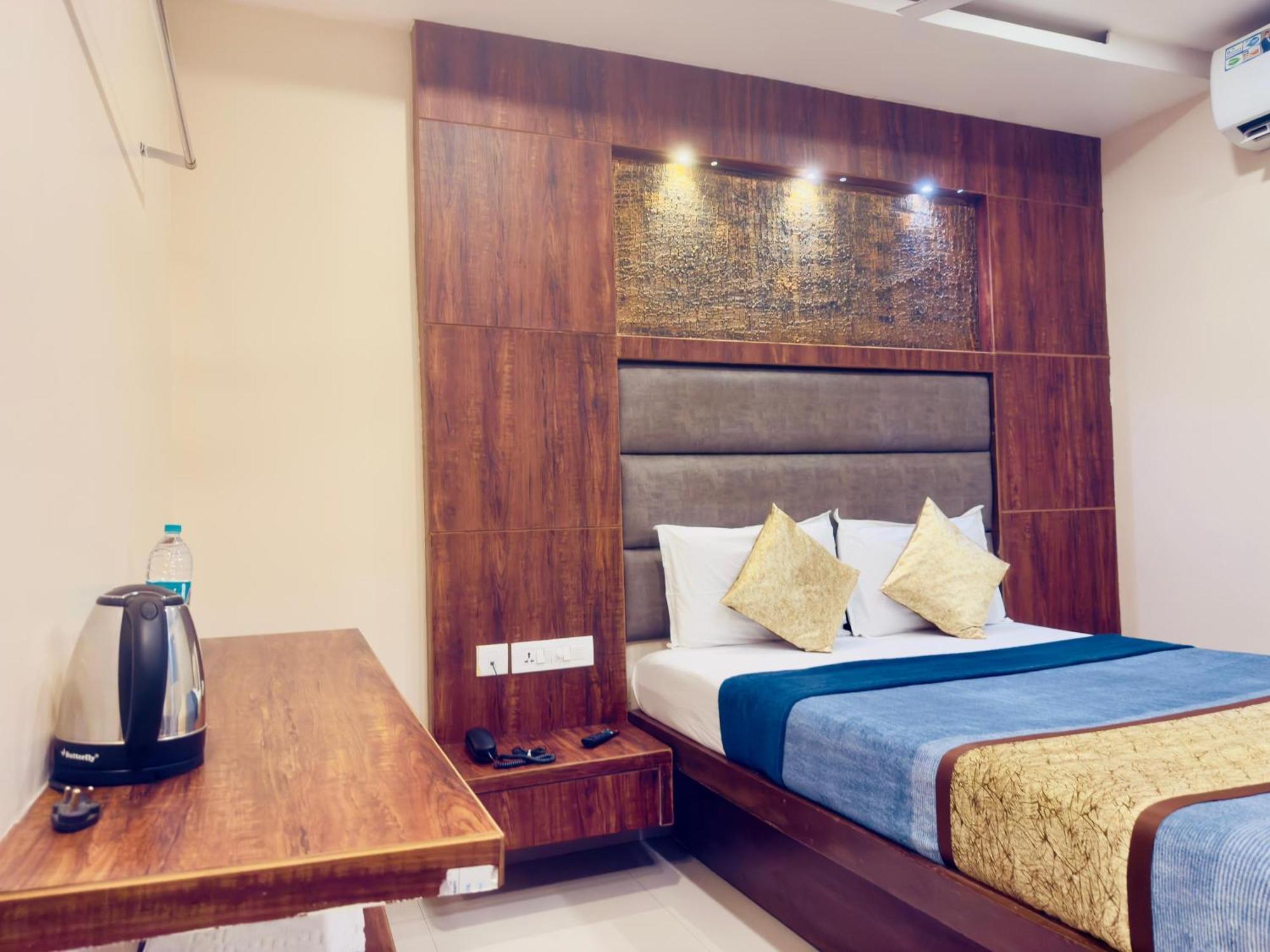 The Hydel Park - Business Class Hotel - Near Central Railway Station Madrás Exterior foto